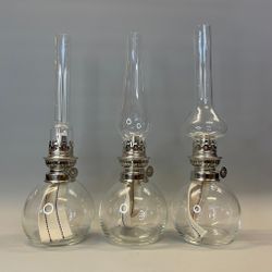 Simrishamnslampan glasklar/nickel - Lysande Sekler
