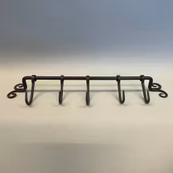 5 rörliga smideskrokar på rad 47 cm