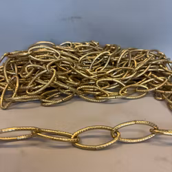 Präglad järnkedja (mässing) 20x41 mm