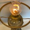 Vacker urnfotogenlampa med handmålad vestaskärm 20'''