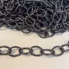 Oval järnkedja (svart) 15x23 mm