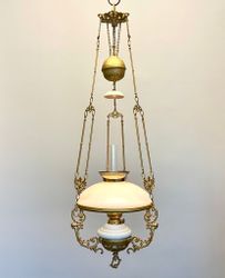 Antik korgfotogenlampa med vit kragkärm 14'''