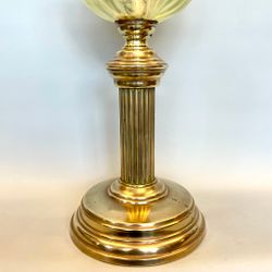 Uranglaslampa med på mässingsfot 14'''