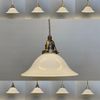 vacker lampa med tygsladd