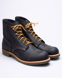 Red Wing Shoes Iron Ranger 4331-Black | Lester Shoes Online