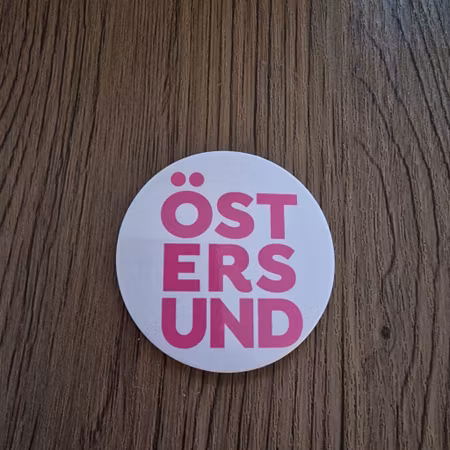 Kylskåpsmagnet text Östersund