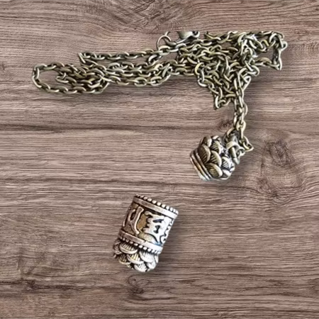 Halsband stål med behållare för parfym