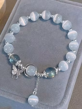 Armband pärlor månblå