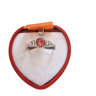 Ring röd rund kub
