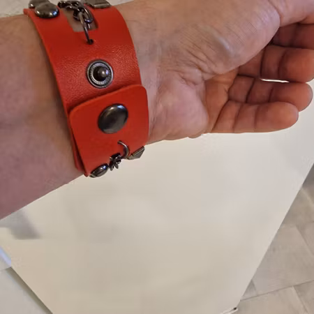 Armband punk röd