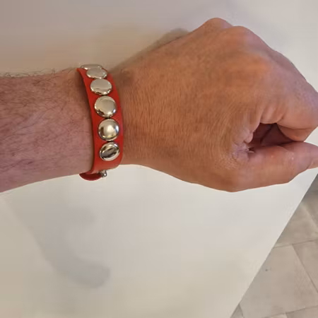 Punkarmband röd/silver