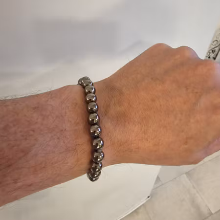 Armband stålpärlor