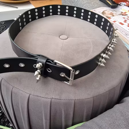 Skärp punk nitar