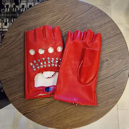 Handskar punk röda