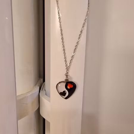 Halsband hjärtan
