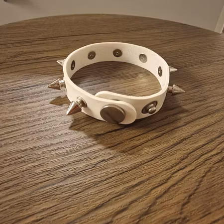Armband punk med nitar vit