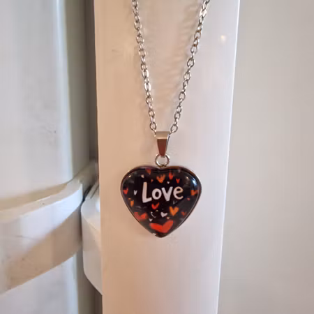 Halsband love