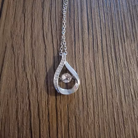 Halsband droppe