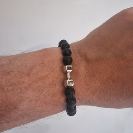 Armband lava stenar