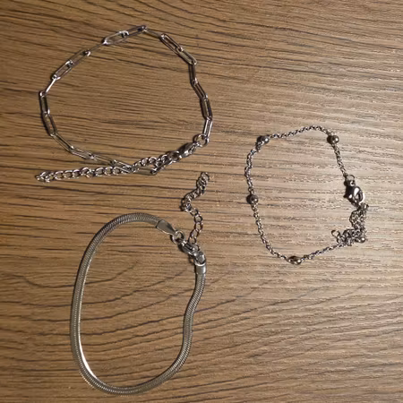 Tre armband