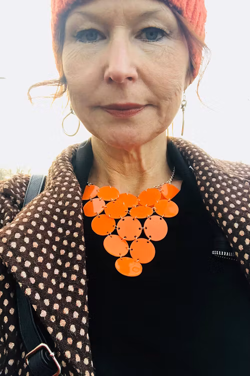 Orange triangel, halsband