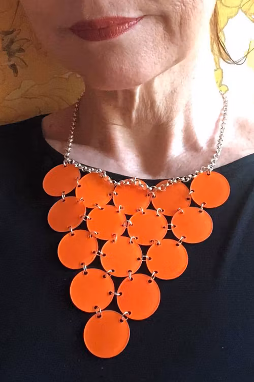 Grön triangel, halsband