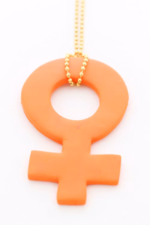 Feminist, stort hänge på kedja