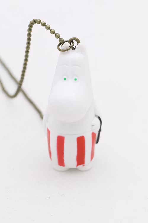 Mumin-hängen, på kedja