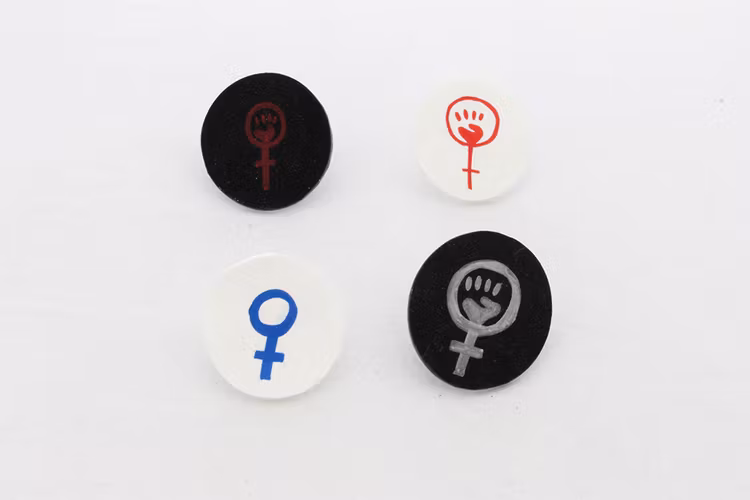 Feminist, örstickare