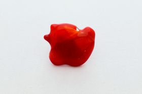 Ring av handgjort glas i rött och orange