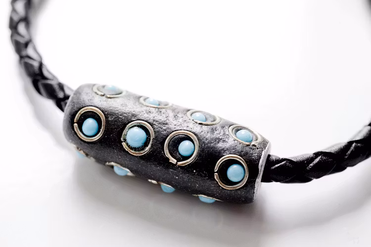Kashmiripärla på armband av läder
