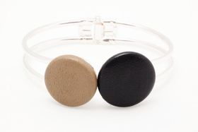 Beige och svarta knappar, armband