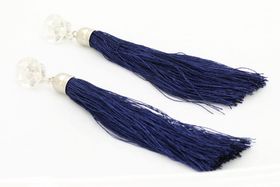 Knappar med tassels, kragbroscher
