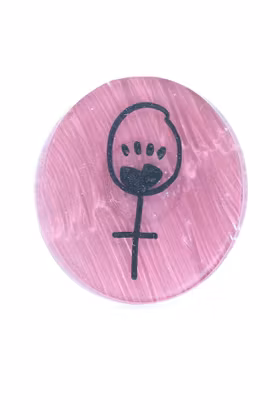 Rosa ring, feminist