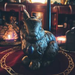 Handgjord Triple Moon Hare med Lapis Lazuli