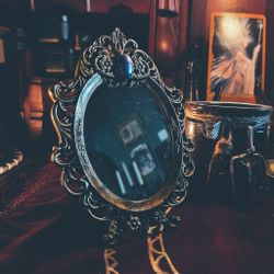 Spegel med Lapis Lazuli
