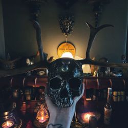 Mystic Skalle med Äkta Horn