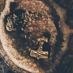 Vintage Hänge - Torshammare Mjölner i Mässing