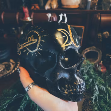 Stort Ritualljus i Bivax med Labradorit - Hekate's Skull