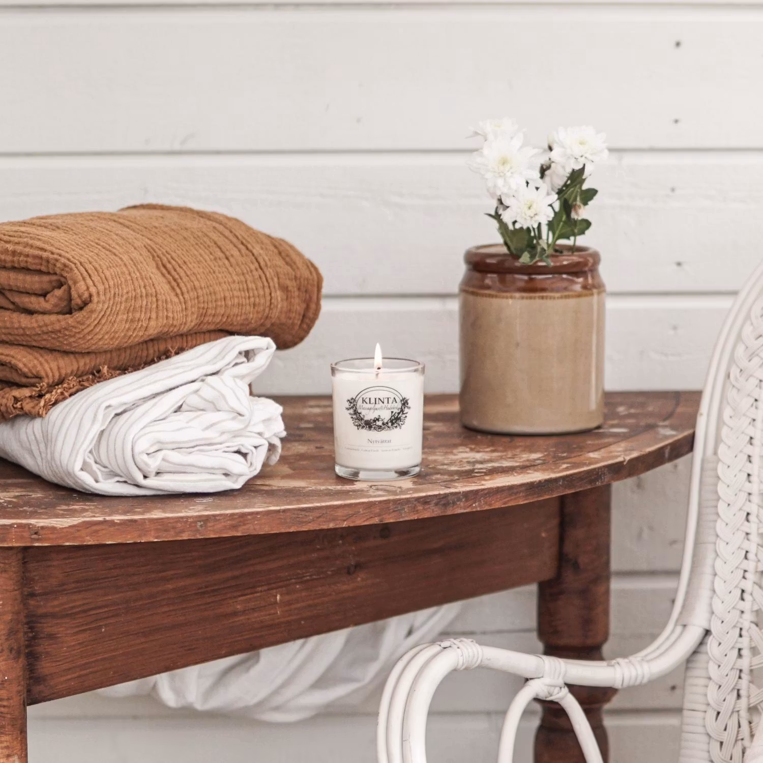 Nyvasket, Duftlys & Massagelys 18t, Klinta