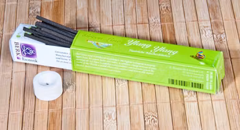 Ylang Ylang, Grøn Linie, Holy Smokes