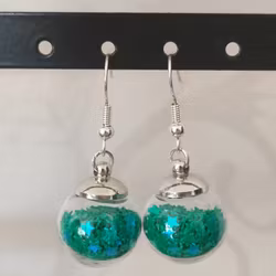 Örhängen glasglob med mörkgrönt stjärnglitter