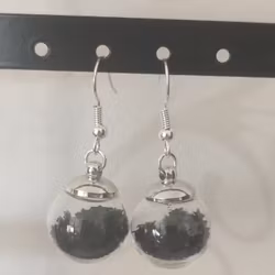 Örhängen glasglob med svart stjärnglitter