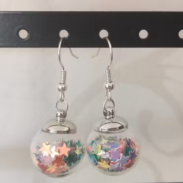Örhängen glasglob med mix stort stjärnglitter
