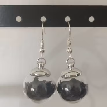 Örhängen glasglob med svart cirkelglitter