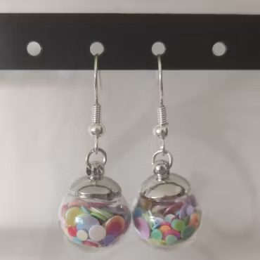 Örhängen glasglob med mix av cirkelglitter