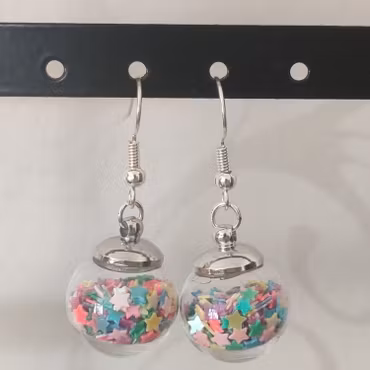Örhängen glasglob med mixat stjärnglitter