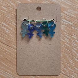 Stickmarkörer småberlocker blåa kvinnosymboler 5-pack