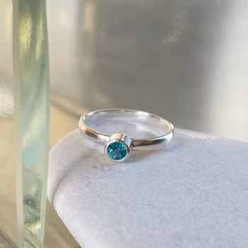 Ring med topas, stl 16,25