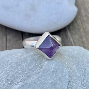 Ring med ametist, stl 16,5